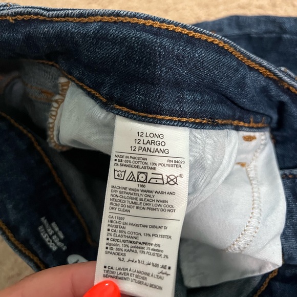 Old Navy Dark Denim Ripped Jeans - Picture 3 of 5
